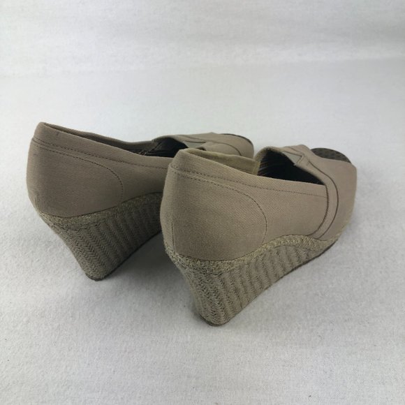 Sketchers Memory Foam Wedge Heels- Size 5 - Picture 4 of 5